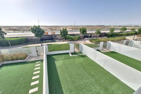 Снять в аренду виллу в Dubai South (Dubai World Central), Дубай: 3 спальни, 151.04912964м², № 111513 - фото 5