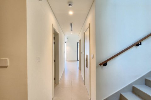 Снять в аренду виллу в Dubai South (Dubai World Central), Дубай: 3 спальни, 151.04912964м², № 111513 - фото 3