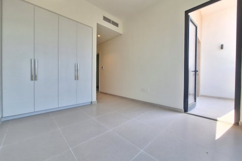 Снять в аренду виллу в Dubai South (Dubai World Central), Дубай: 3 спальни, 151.04912964м², № 111513 - фото 15