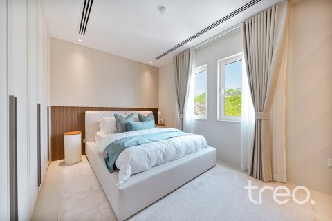 Villa in Jumeirah Park, Dubai 4 bedrooms, 327.67 sq.m. № 119339 - photo 24