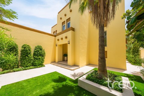 Villa in Jumeirah Park, Dubai 4 bedrooms, 327.67 sq.m. № 119339 - photo 26