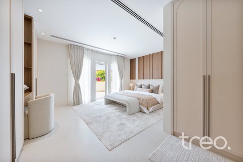 Villa in Jumeirah Park, Dubai 4 bedrooms, 327.67 sq.m. № 119339 - photo 16