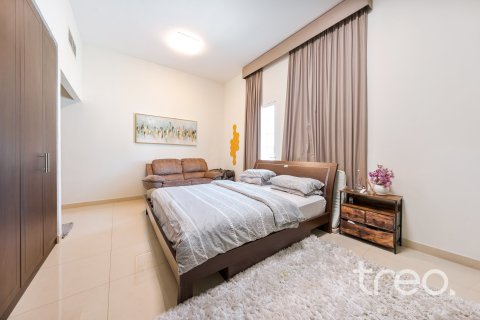 Villa en Rahat, Mudon, Dubai, 5 dormitorios, 529.55 m², № 119342 - foto 20