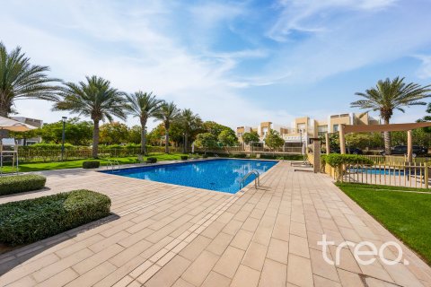 Villa en Rahat, Mudon, Dubai, 5 dormitorios, 529.55 m², № 119342 - foto 30