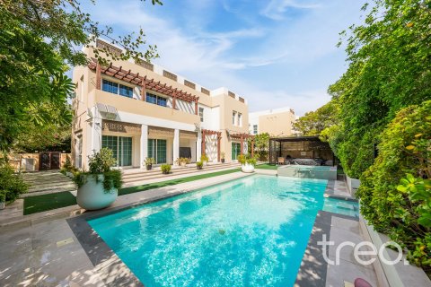 Villa en Rahat, Mudon, Dubai, 5 dormitorios, 529.55 m², № 119342