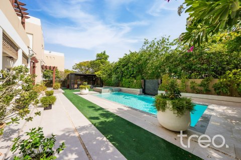 Villa en Rahat, Mudon, Dubai, 5 dormitorios, 529.55 m², № 119342 - foto 28