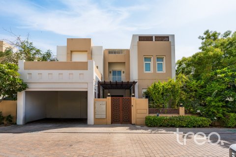 Villa en Rahat, Mudon, Dubai, 5 dormitorios, 529.55 m², № 119342 - foto 5