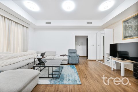 Villa en Rahat, Mudon, Dubai, 5 dormitorios, 529.55 m², № 119342 - foto 14