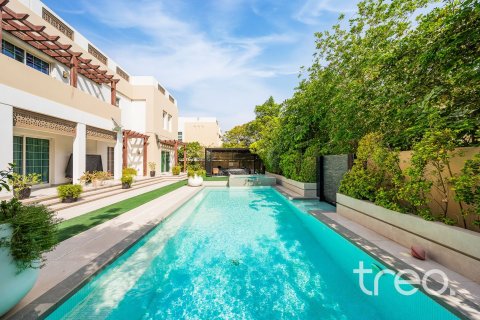 Villa en Rahat, Mudon, Dubai, 5 dormitorios, 529.55 m², № 119342 - foto 4