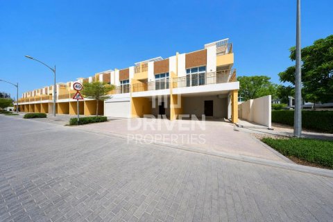 Townhouse in Dubai 3 bedrooms, 142.23 sq.m. № 142531 - photo 27