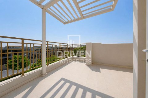 Townhouse in Dubai 3 bedrooms, 142.23 sq.m. № 142531 - photo 19
