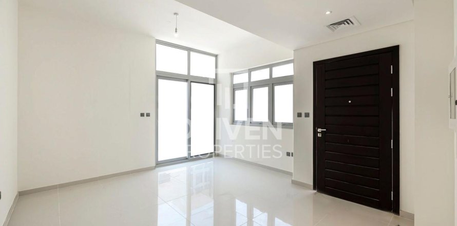 Townhouse in Dubai 3 bedrooms, 174.84 sq.m. № 142540