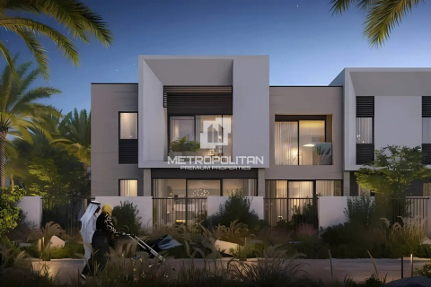 Villa in Dubai 4 bedrooms, 779 sq.m. № 74258 - photo 7