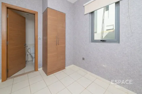 Villa in Dubai Hills Estate, Dubai 5 bedrooms, 398 sq.m. № 122520 - photo 12