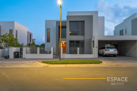 Villa in Dubai Hills Estate, Dubai 5 bedrooms, 398 sq.m. № 122520 - photo 6