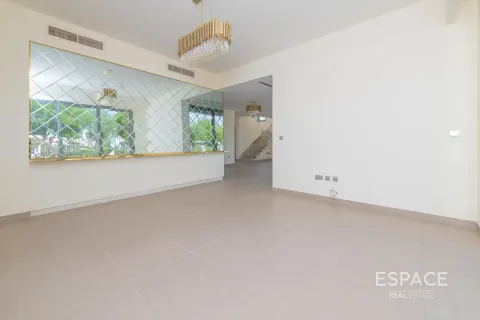 Villa in Dubai Hills Estate, Dubai 5 bedrooms, 398 sq.m. № 122520 - photo 8