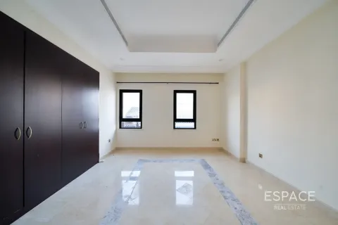 Купить виллу в Пальме Джумейре, Дубай: 6 спален, 650м², № 122517 - фото 10