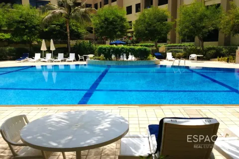 Apartment in Greens, Dubai 2 bedrooms, 102 sq.m. № 122518 - photo 14