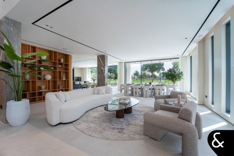 Villa in Earth, Jumeirah Golf Estates, Dubai 5 bedrooms, 672 sq.m. № 98708 - photo 9