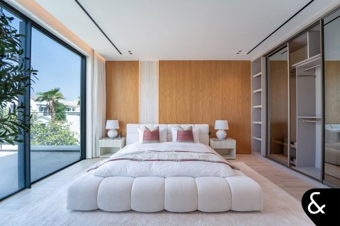 Villa in Earth, Jumeirah Golf Estates, Dubai 5 bedrooms, 672 sq.m. № 98708 - photo 16