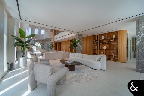 Villa in Earth, Jumeirah Golf Estates, Dubai 5 bedrooms, 672 sq.m. № 98708 - photo 10