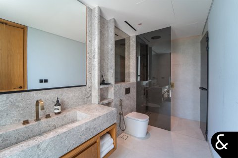 Villa in Earth, Jumeirah Golf Estates, Dubai 5 bedrooms, 672 sq.m. № 98708 - photo 22