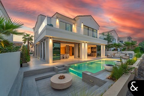 Villa in Earth, Jumeirah Golf Estates, Dubai 5 bedrooms, 672 sq.m. № 98708 - photo 7