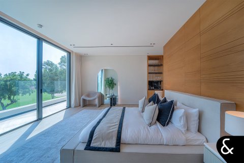 Villa in Earth, Jumeirah Golf Estates, Dubai 5 bedrooms, 672 sq.m. № 98708 - photo 17