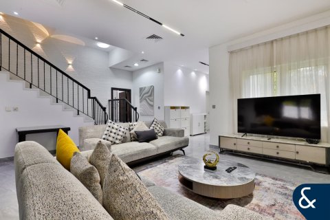 Villa in The Villa, Dubai 5 bedrooms, 570 sq.m. № 98718 - photo 11