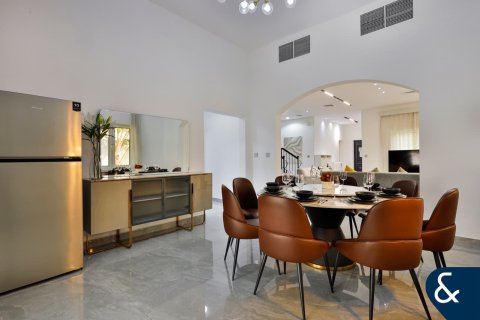 Villa in The Villa, Dubai 5 bedrooms, 570 sq.m. № 98718 - photo 8