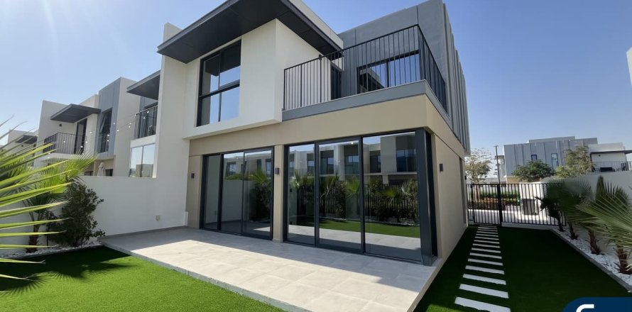 Townhouse in The Valley, Dubai 4 bedrooms, 260 sq.m. № 98717