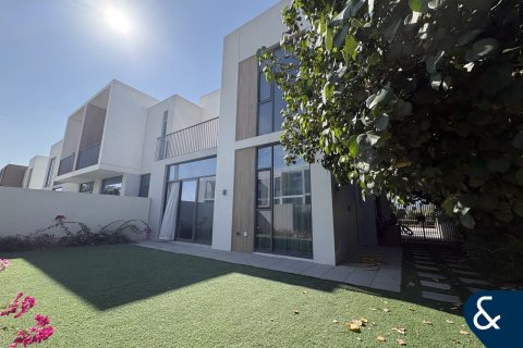 Снять в аренду виллу в Spring, Arabian Ranches 3, Дубай: 4 спальни, 240м², № 79011 - фото 14