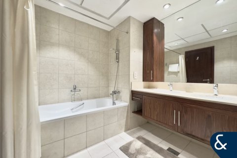 Снять в аренду квартиру в Даунтаун Дубай (Даунтаун Бурдж Дубай), Дубай: 2 спальни, 153м², № 79016 - фото 23