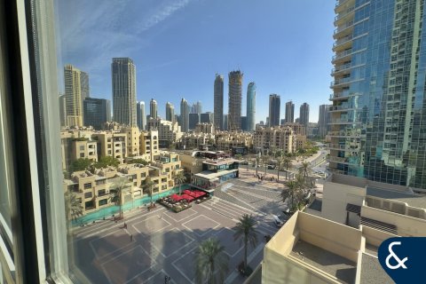 Снять в аренду квартиру в Даунтаун Дубай (Даунтаун Бурдж Дубай), Дубай: 2 спальни, 153м², № 79016 - фото 5