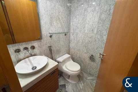 Снять в аренду квартиру в Джумейра Лейк Тауэрс, Дубай: 2 спальни, 189м², № 79015 - фото 15