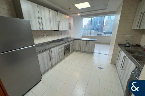 Снять в аренду квартиру в Джумейра Лейк Тауэрс, Дубай: 2 спальни, 189м², № 79015 - фото 7