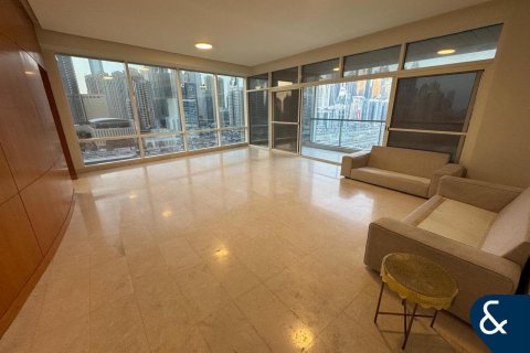 Снять в аренду квартиру в Джумейра Лейк Тауэрс, Дубай: 2 спальни, 189м², № 79015 - фото 1