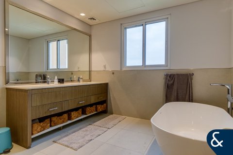 Снять в аренду виллу в Джумейре, Дубай: 3 спальни, 330м², № 79017 - фото 28