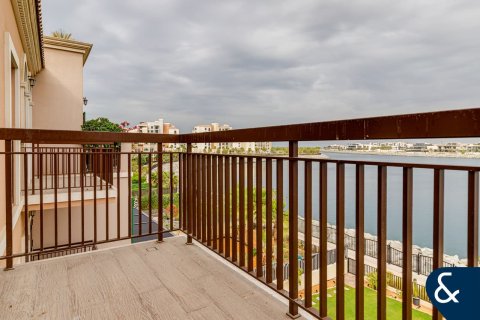 Снять в аренду виллу в Джумейре, Дубай: 3 спальни, 330м², № 79017 - фото 25