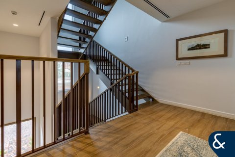 Снять в аренду виллу в Джумейре, Дубай: 3 спальни, 330м², № 79017 - фото 8