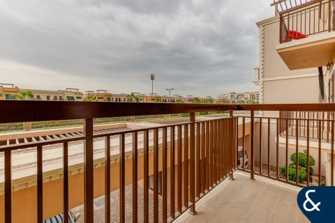 Снять в аренду виллу в Джумейре, Дубай: 3 спальни, 330м², № 79017 - фото 11