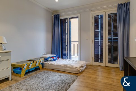 Снять в аренду виллу в Джумейре, Дубай: 3 спальни, 330м², № 79017 - фото 16