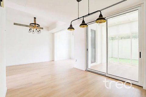 Townhouse in Mira Oasis 2, Reem, Dubai 4 bedrooms, 237 sq.m. № 139866 - photo 4