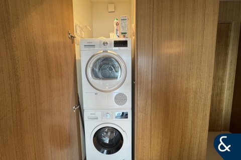 Apartment in Downtown Dubai (Downtown Burj Dubai), Dubai 3 bedrooms, 146 sq.m. № 76304 - photo 2