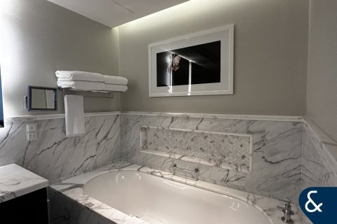 Apartment in Downtown Dubai (Downtown Burj Dubai), Dubai 2 bedrooms, 118 sq.m. № 76305 - photo 9