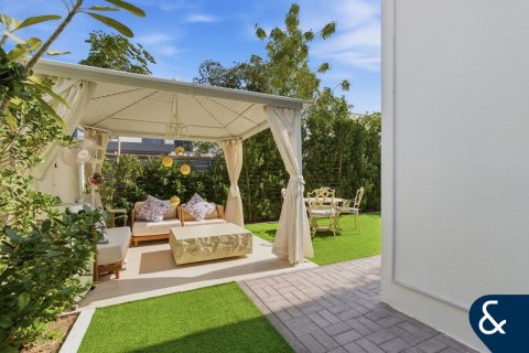 Villa en Maple 3, Dubai Hills Estate, Dubai, 4 dormitorios, 270 m², № 98737 - foto 3