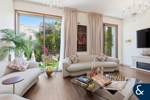 Villa en Maple 3, Dubai Hills Estate, Dubai, 4 dormitorios, 270 m², № 98737 - foto 7