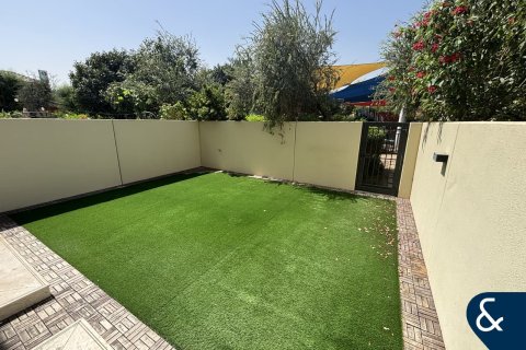 Adosado en Villanova, Dubai Land, Dubai, 2 dormitorios, 161 m², № 98746 - foto 2