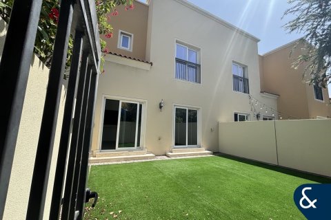 Adosado en Villanova, Dubai Land, Dubai, 2 dormitorios, 161 m², № 98746 - foto 1