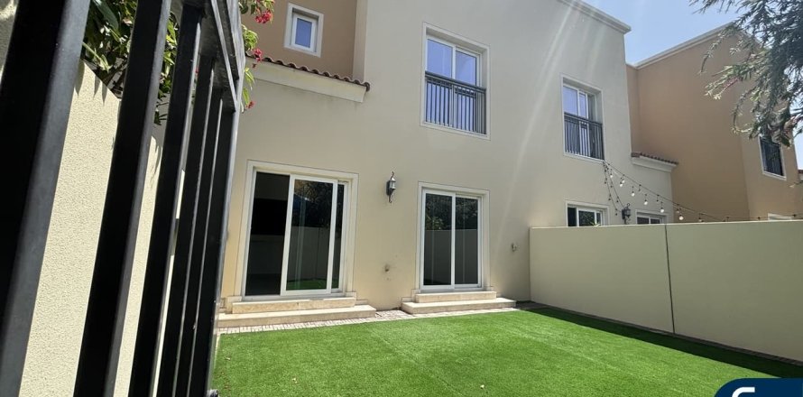 Adosado en Villanova, Dubai Land, Dubai, 2 dormitorios, 161 m², № 98746